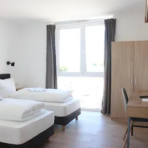 Hotel - Self Check-in, Bergtheim
